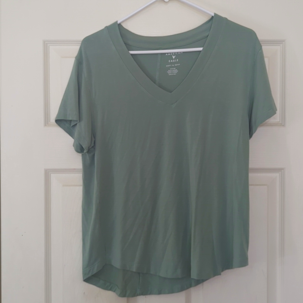 American Eagle Green Soft & Sexy V neck tee